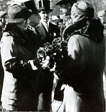 Receiving of the ground stone which was placed by the Prince of Whales