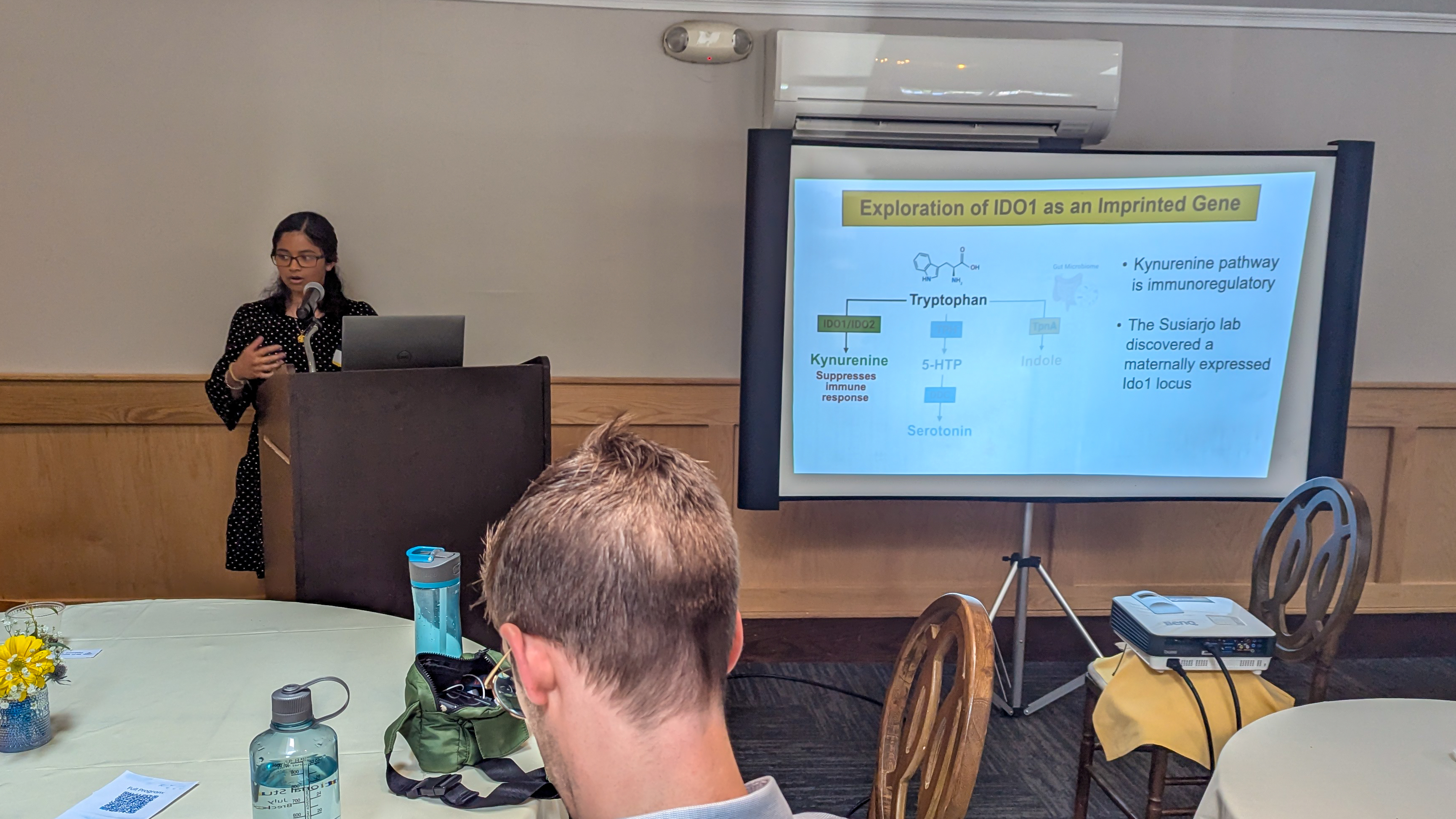 MSTP, Varshini Murugesh, presenting her basic science research