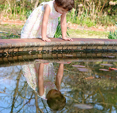 Ariana reflecting