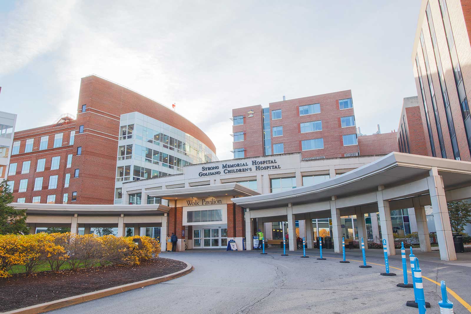 The front entrance to Strong Memorial Hospital.