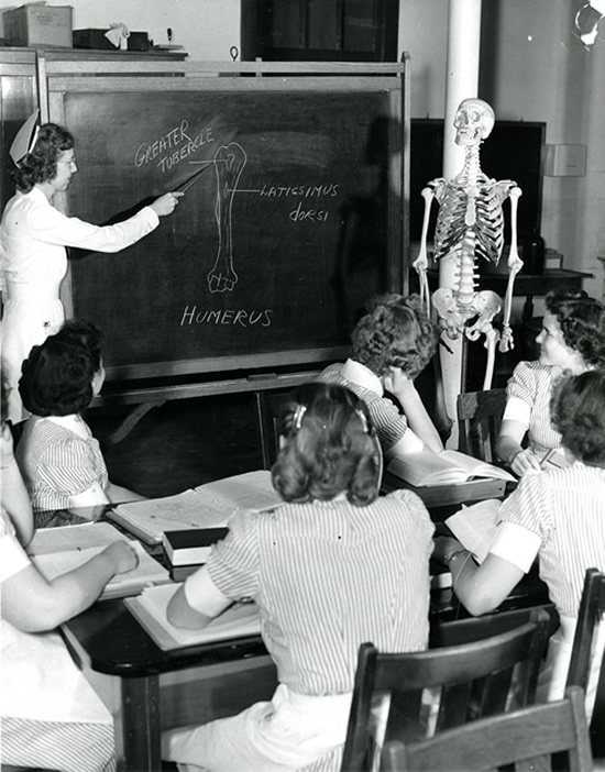 Anatomy class 1940s