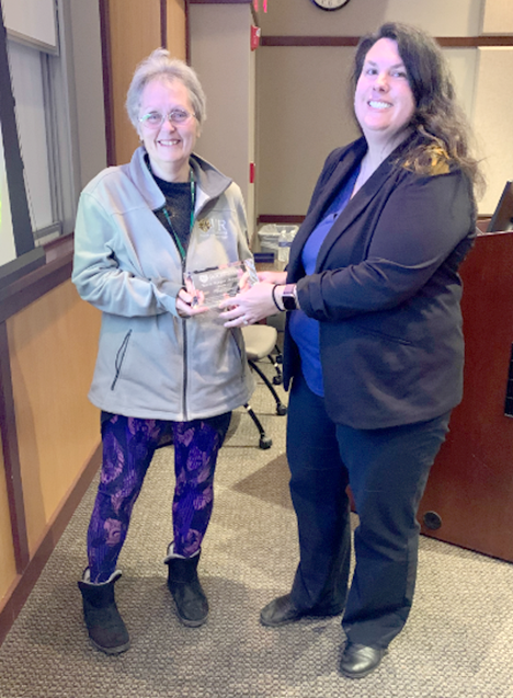 Cindi Sweet receiving the Team Player Award