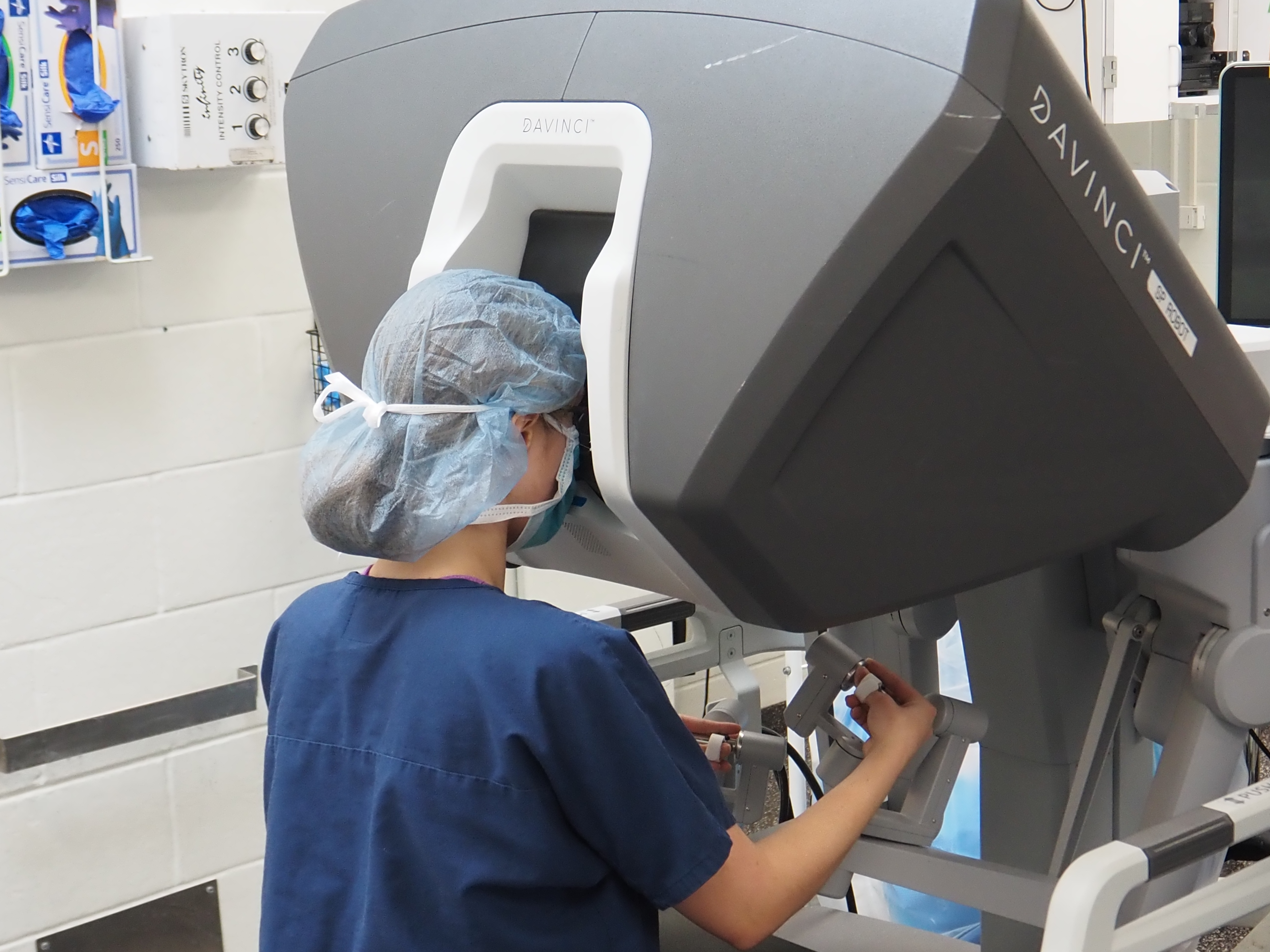 Working With Davinci Surgical System