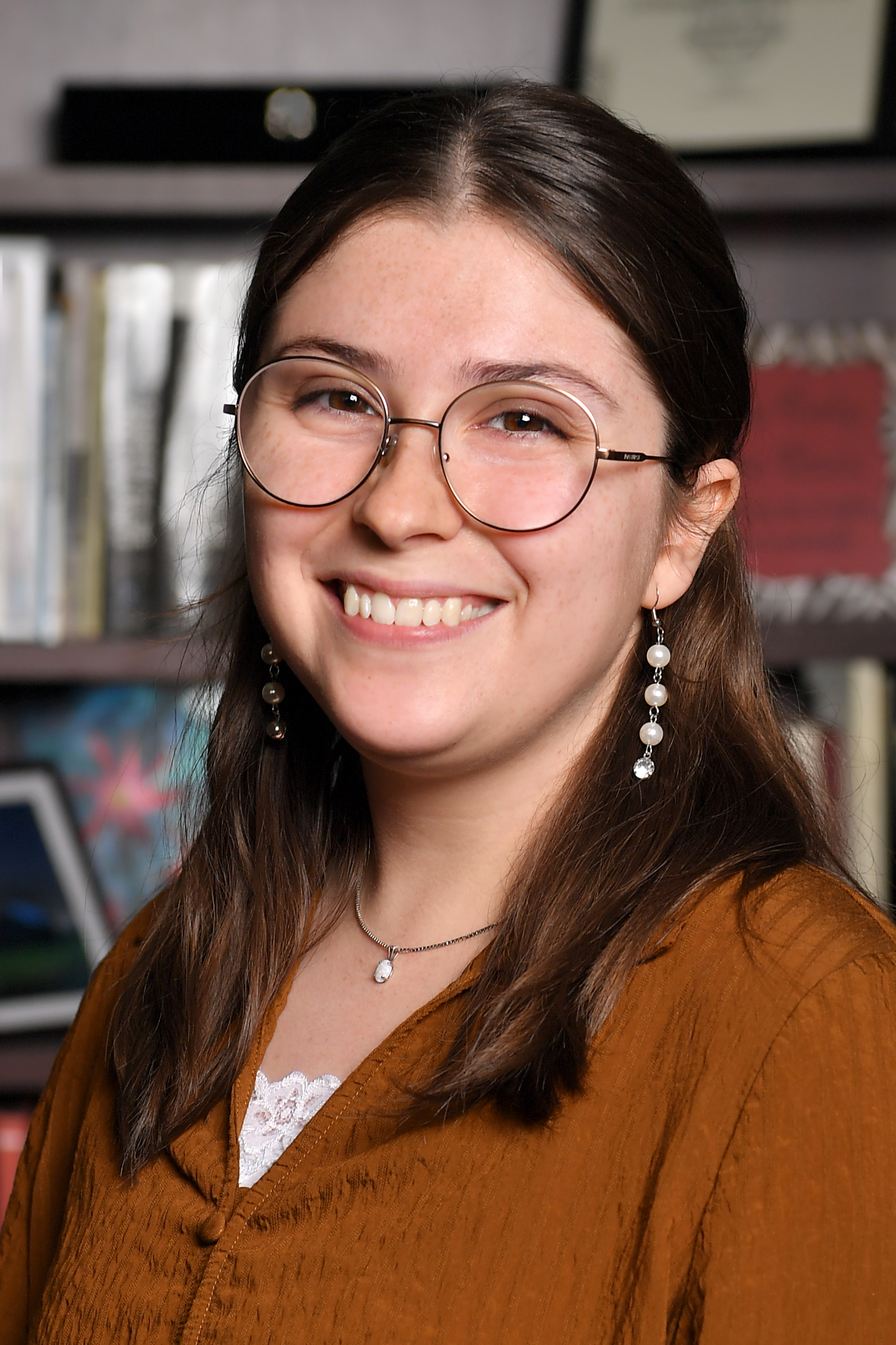 Elyana Medcalf headshot