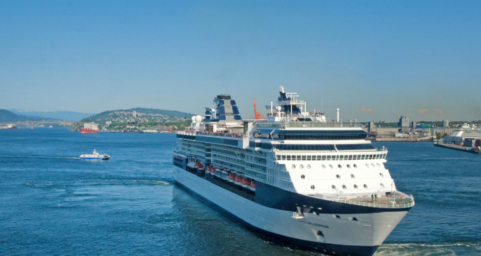 Cruise ship with an ocean background