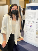 Estee Wu with her research poster