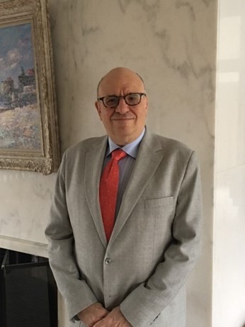 Dr. Papadakos
