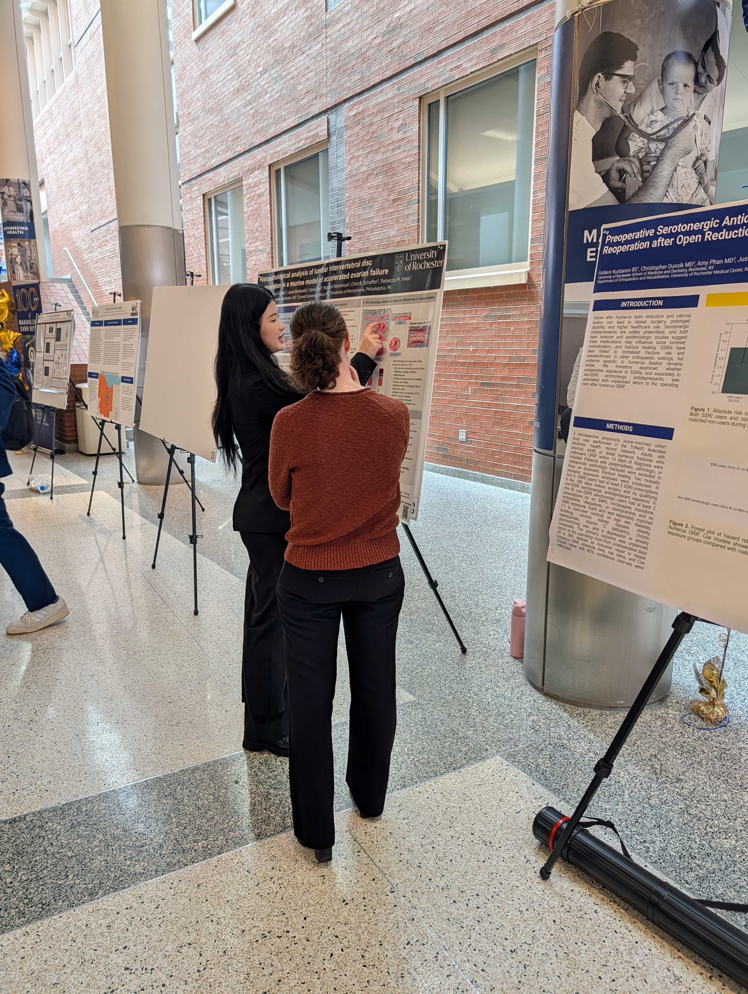 Cindy Wu presenting her poster titled “Histopathological analysis of lumbar intervertebral disc degeneration in a murine model of accelerated ovarian failure"
